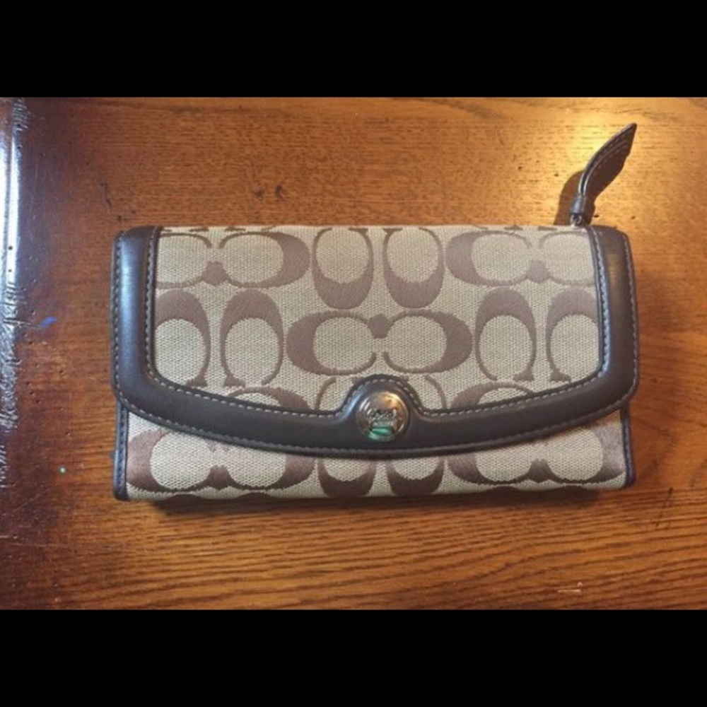 Ladies Coach Wallet